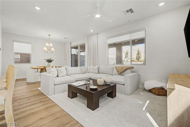 1575 Crested Eagle Street, Las Vegas, NV 89138