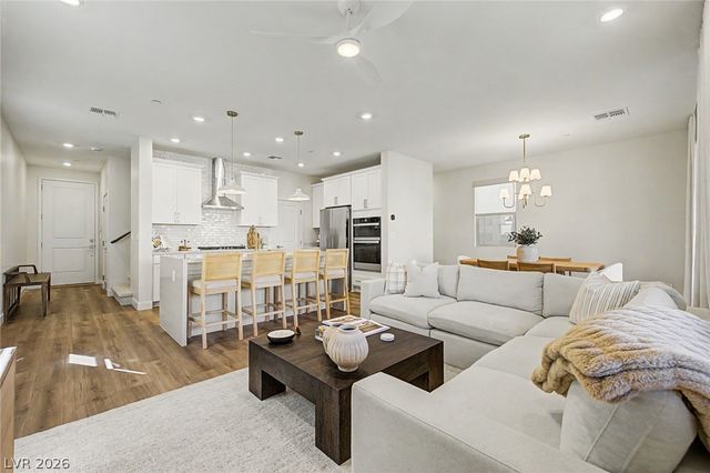 1575 Crested Eagle Street, Las Vegas, NV 89138