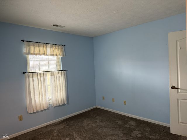 1049 Bumblebee Way, Greenfield, IN 46140