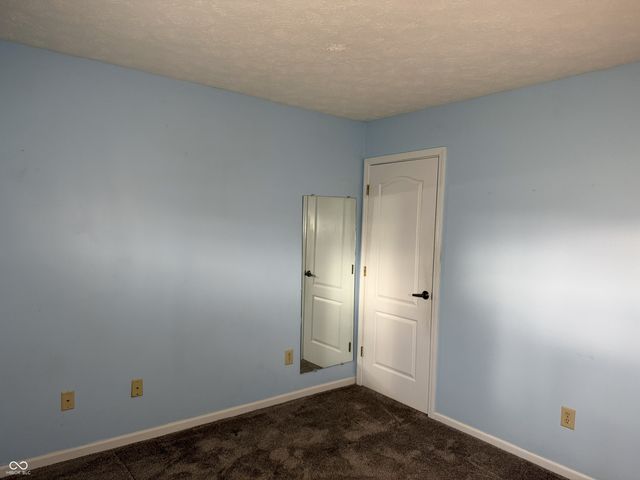 1049 Bumblebee Way, Greenfield, IN 46140