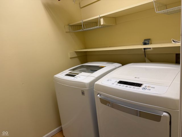 1049 Bumblebee Way, Greenfield, IN 46140