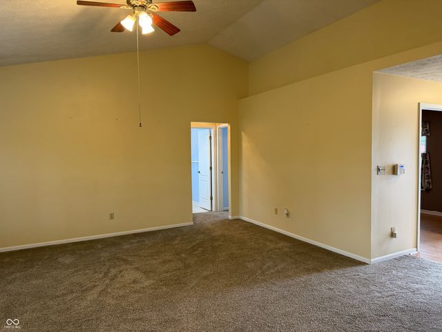 1049 Bumblebee Way, Greenfield, IN 46140