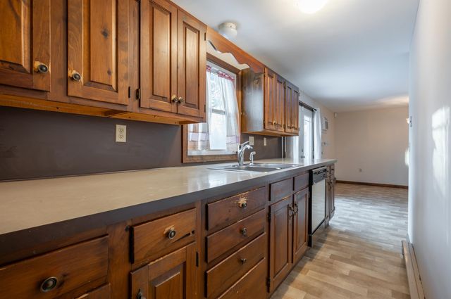 4 Brookside Terrace, Nashua, NH 03060