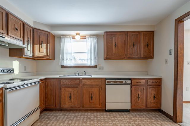 4 Brookside Terrace, Nashua, NH 03060