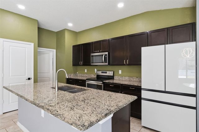 3028 LAKES CREST AVENUE, St Cloud, FL 34772