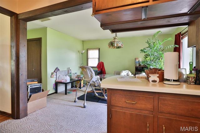 732 E Lake Drive, Edwardsville, IL 62025