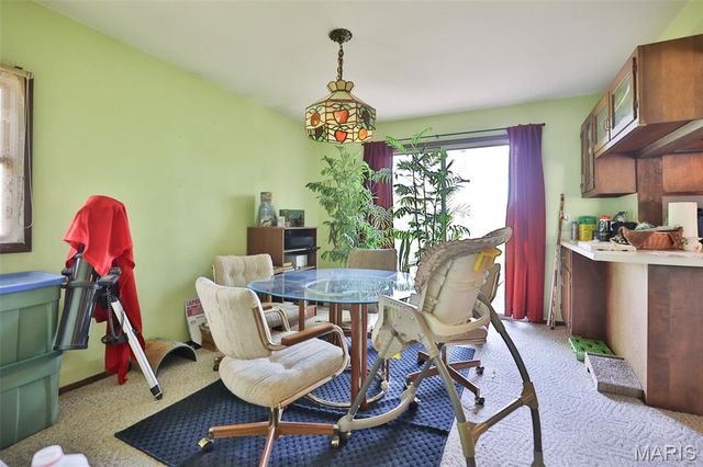 732 E Lake Drive, Edwardsville, IL 62025