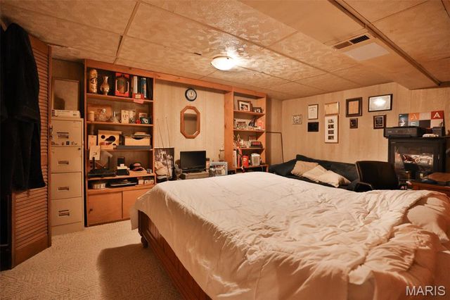 732 E Lake Drive, Edwardsville, IL 62025
