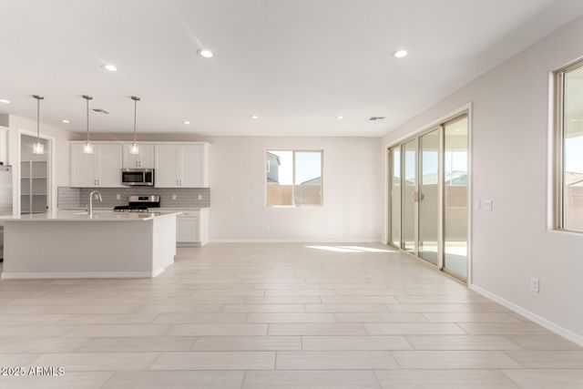 5036 W ROUNDHOUSE Road, Laveen, AZ 85339