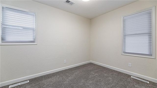 4000 Oakley Avenue, Kansas City, MO 64130