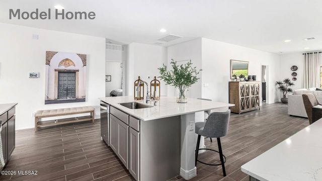 771 W Calle Lupa, Sahuarita, AZ 85629