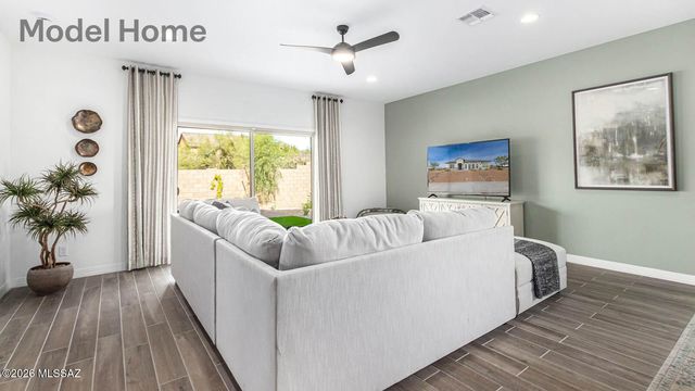 771 W Calle Lupa, Sahuarita, AZ 85629