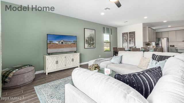 771 W Calle Lupa, Sahuarita, AZ 85629