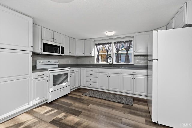 23214 1st Street, Elkhart, IN 46514