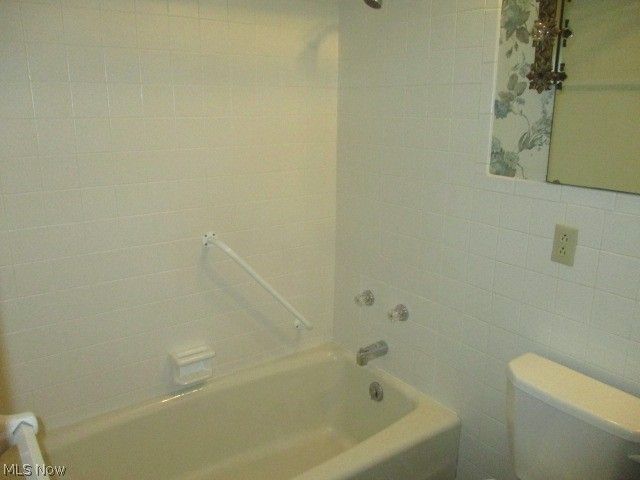 3916 Fairway Drive, Canfield, OH 44406