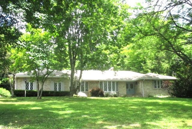 3916 Fairway Drive, Canfield, OH 44406