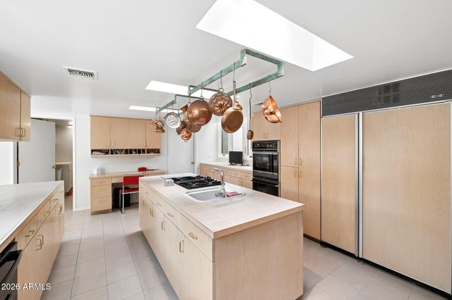 8709 N 11Th Avenue, Phoenix, AZ 85021