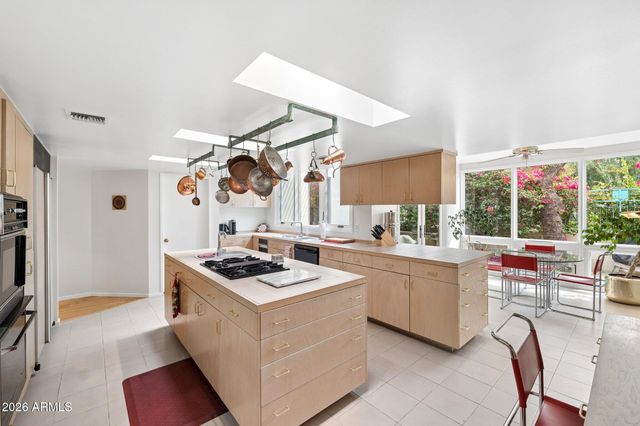 8709 N 11Th Avenue, Phoenix, AZ 85021