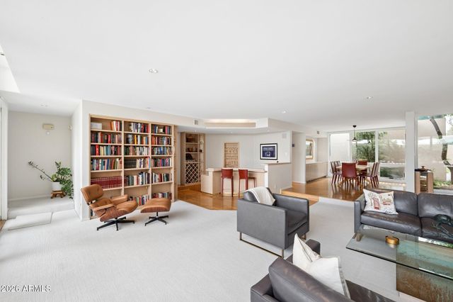 8709 N 11Th Avenue, Phoenix, AZ 85021