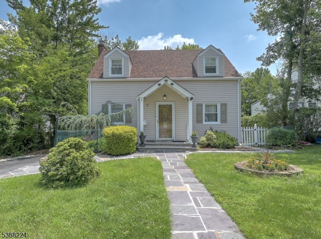 4 Pleasant Valley Way, West Orange Twp., NJ 07052