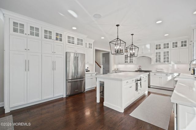 12 Captiva Lane, Marlboro, NJ 07746