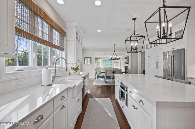 12 Captiva Lane, Marlboro, NJ 07746