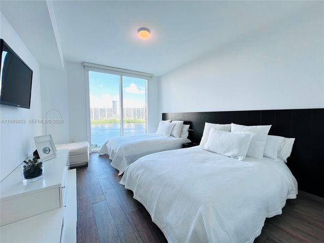 3301 NE 183rd Street 905, Aventura, FL 33160