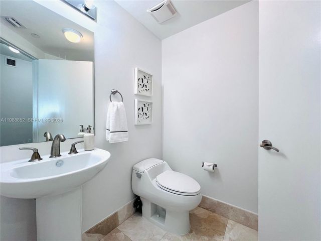 3301 NE 183rd Street 905, Aventura, FL 33160