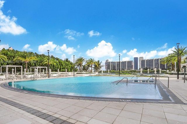 3301 NE 183rd Street 905, Aventura, FL 33160