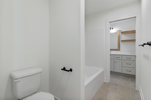 2609 NE Amanda Lane, Blue Springs, MO 64029