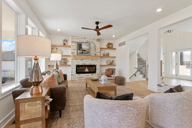 2609 NE Amanda Lane, Blue Springs, MO 64029