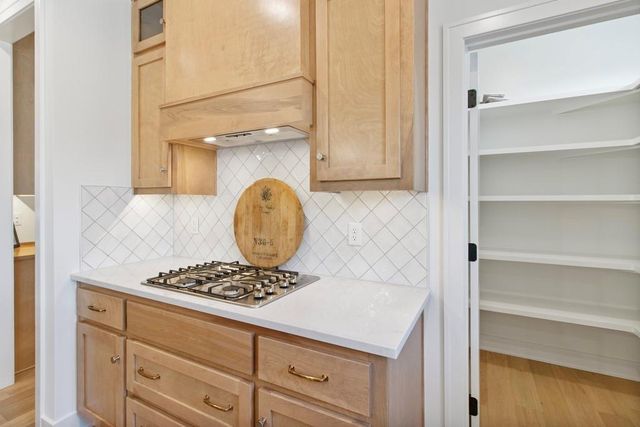 2609 NE Amanda Lane, Blue Springs, MO 64029
