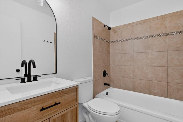 5000 Orion Avenue NW, Albuquerque, NM 87120