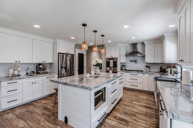 640 S Ridgemark Drive, Hollister, CA 95023