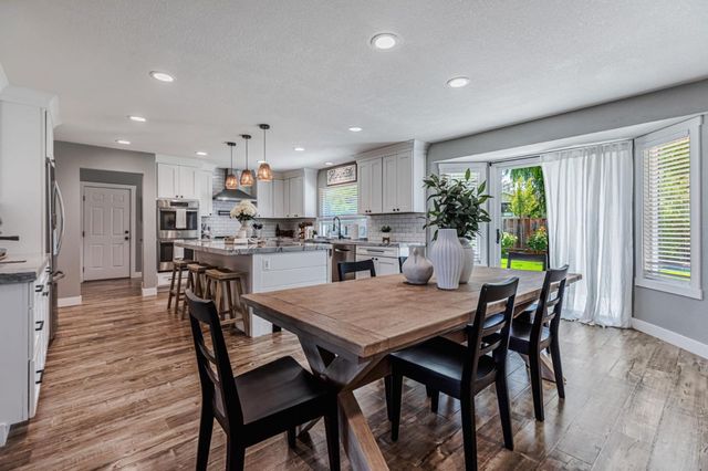 640 S Ridgemark Drive, Hollister, CA 95023