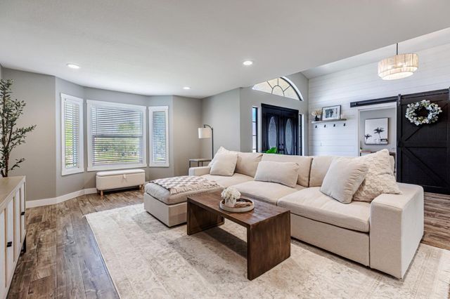 640 S Ridgemark Drive, Hollister, CA 95023