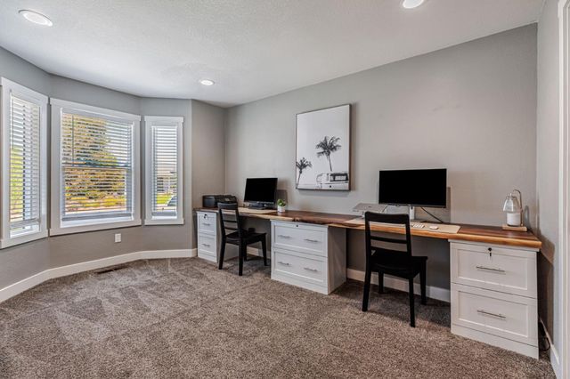 640 S Ridgemark Drive, Hollister, CA 95023