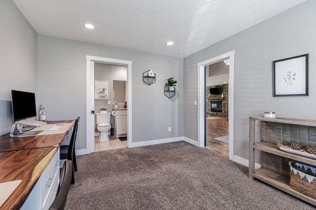 640 S Ridgemark Drive, Hollister, CA 95023