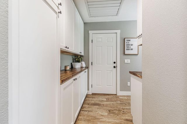 640 S Ridgemark Drive, Hollister, CA 95023