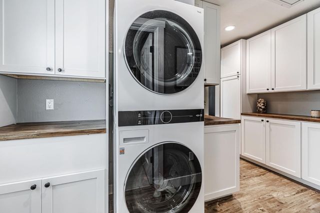 640 S Ridgemark Drive, Hollister, CA 95023