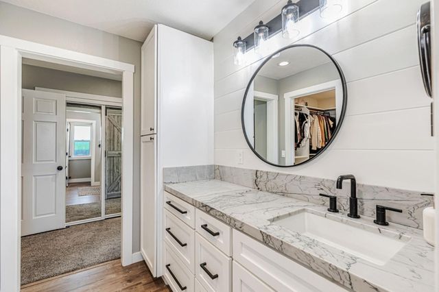 640 S Ridgemark Drive, Hollister, CA 95023