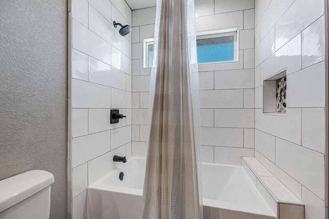 640 S Ridgemark Drive, Hollister, CA 95023