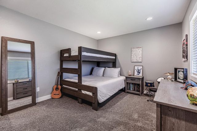 640 S Ridgemark Drive, Hollister, CA 95023