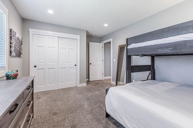 640 S Ridgemark Drive, Hollister, CA 95023