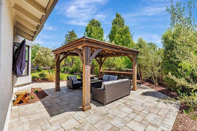 640 S Ridgemark Drive, Hollister, CA 95023