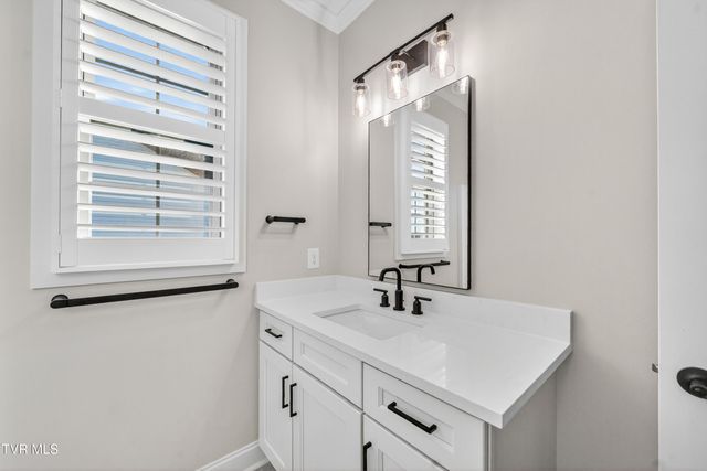 2064 Presley Crossing, Jonesborough, TN 37659