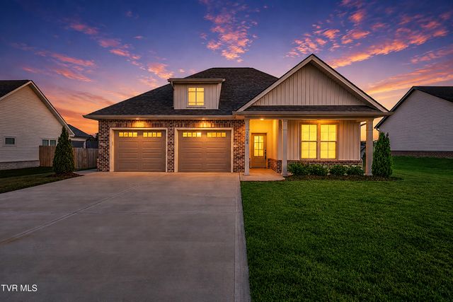 2064 Presley Crossing, Jonesborough, TN 37659