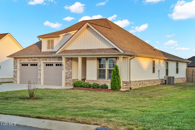 2064 Presley Crossing, Jonesborough, TN 37659