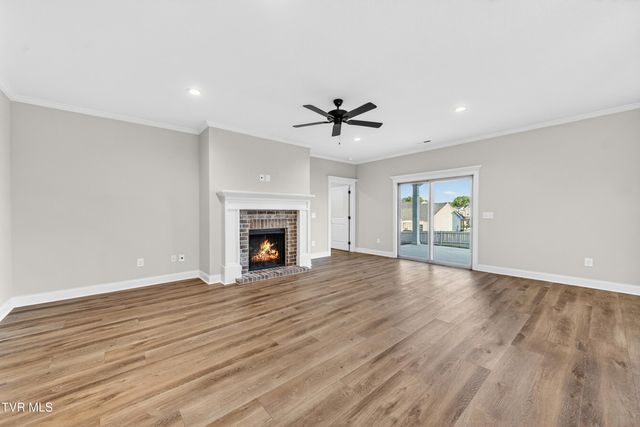 2064 Presley Crossing, Jonesborough, TN 37659
