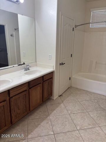4230 S Mariposa Drive, Gilbert, AZ 85297